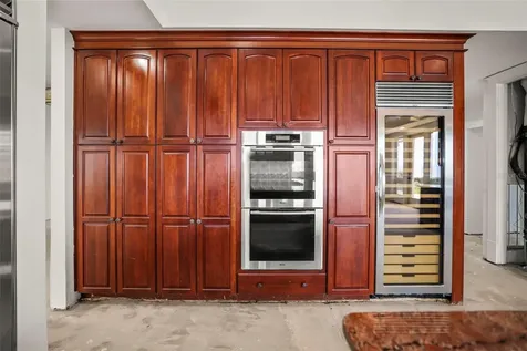 1721 Gulf Road Tarpon Springs FL 34689