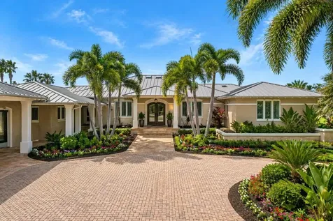 1721 Gulf Road Tarpon Springs FL 34689