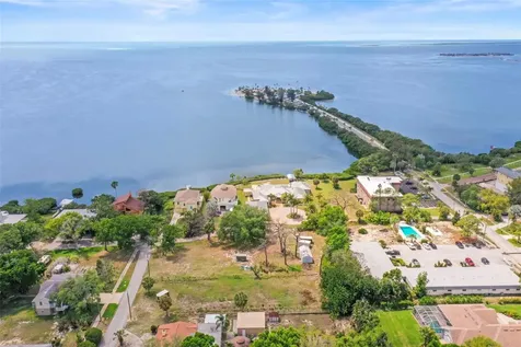 1721 Gulf Road Tarpon Springs FL 34689