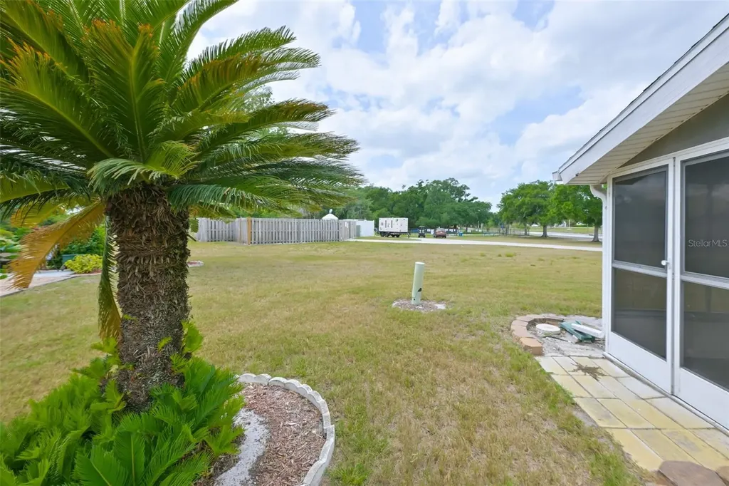 2202 Clubhouse Drive Sun City Center FL 33573