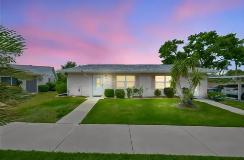 2202 Clubhouse Drive Sun City Center FL 33573