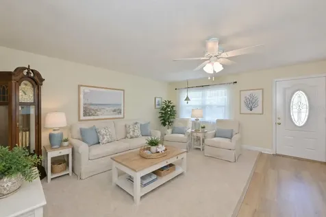 2202 Clubhouse Drive Sun City Center FL 33573