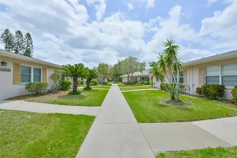 2202 Clubhouse Drive Sun City Center FL 33573