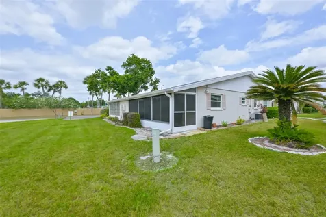 2202 Clubhouse Drive Sun City Center FL 33573