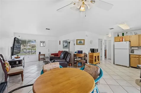 6911 Kenwood Drive North Port FL 34287
