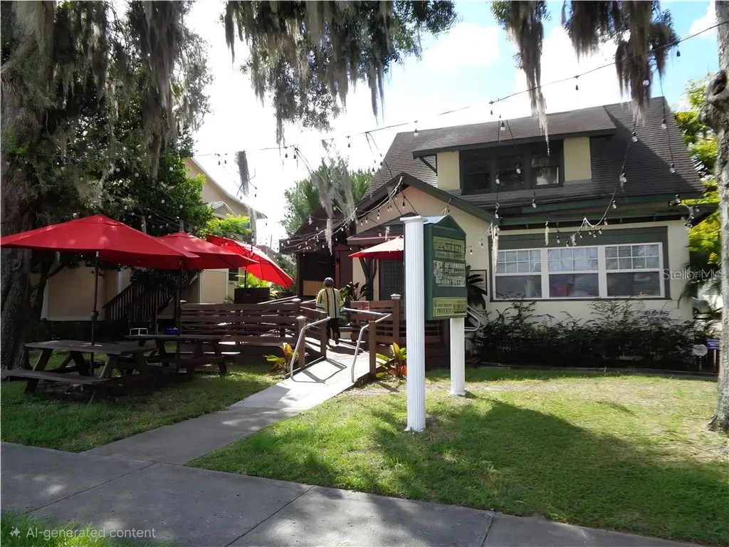 208 W Howry Avenue Deland FL 32720