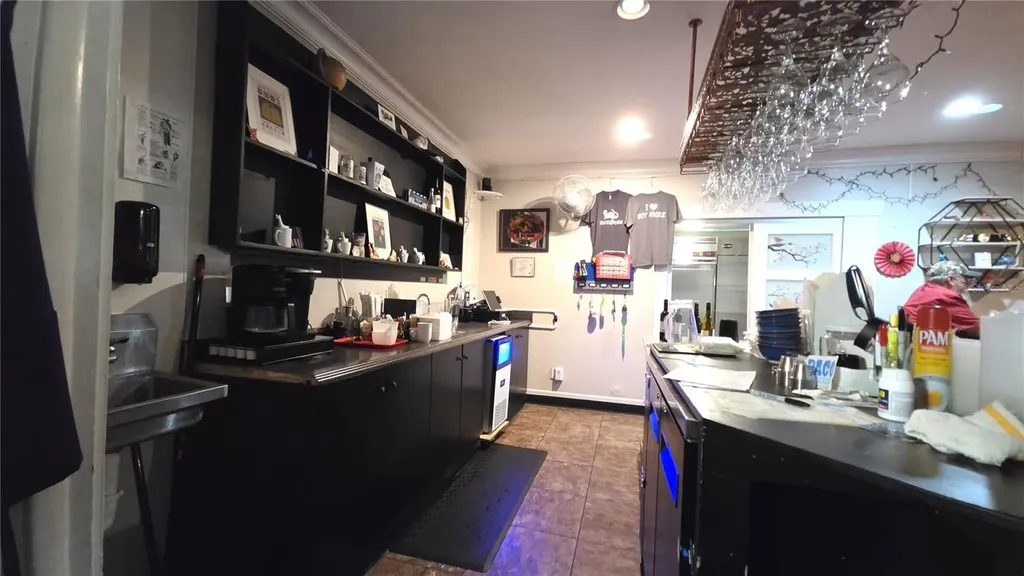 208 W Howry Avenue Deland FL 32720