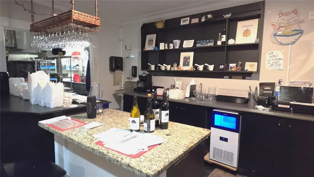 208 W Howry Avenue Deland FL 32720
