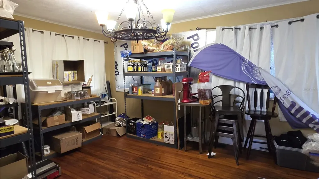 208 W Howry Avenue Deland FL 32720