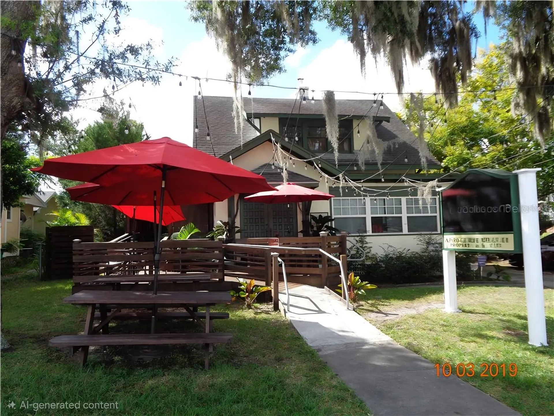 208 W Howry Avenue Deland FL 32720