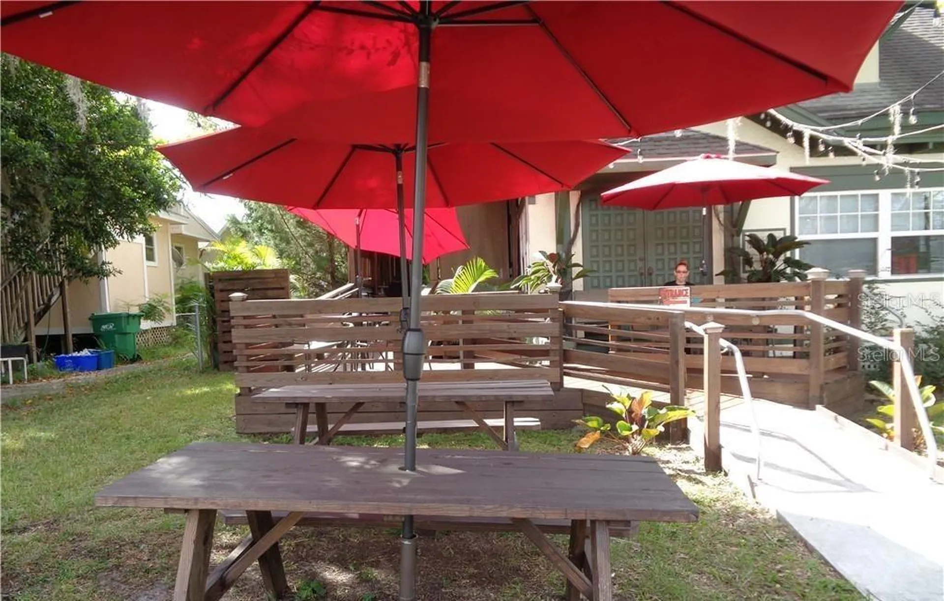 208 W Howry Avenue Deland FL 32720