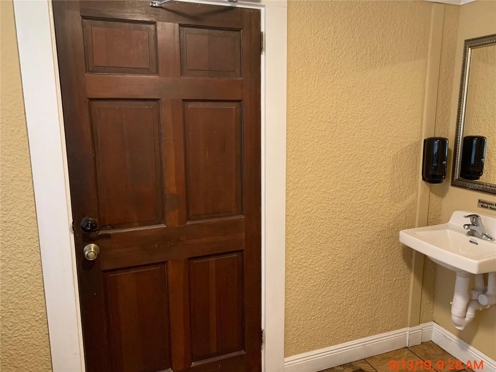 208 W Howry Avenue Deland FL 32720