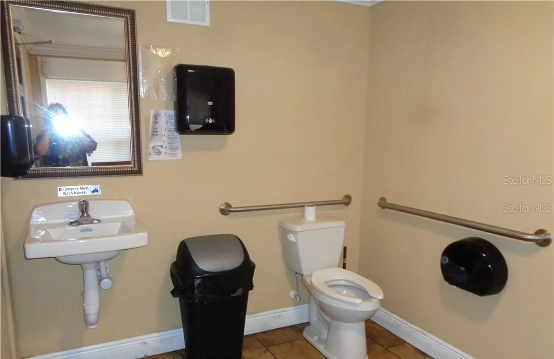 208 W Howry Avenue Deland FL 32720