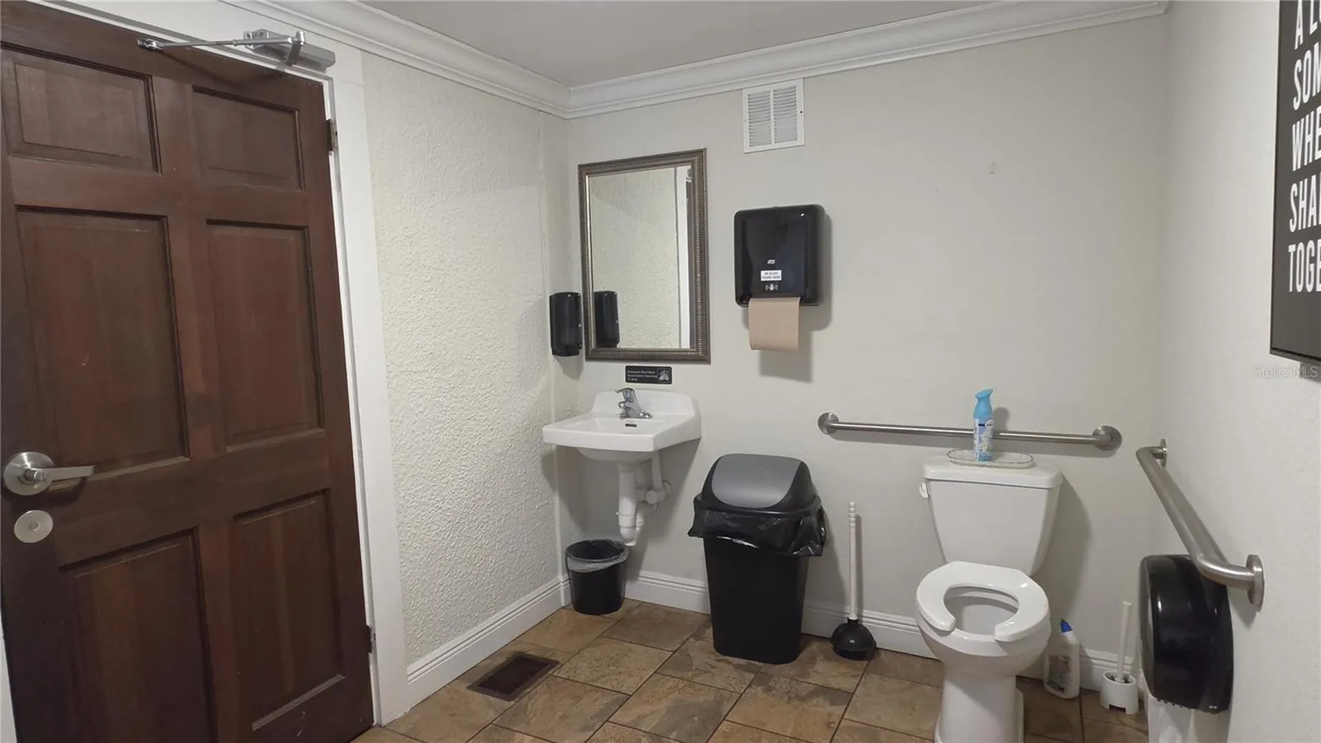 208 W Howry Avenue Deland FL 32720