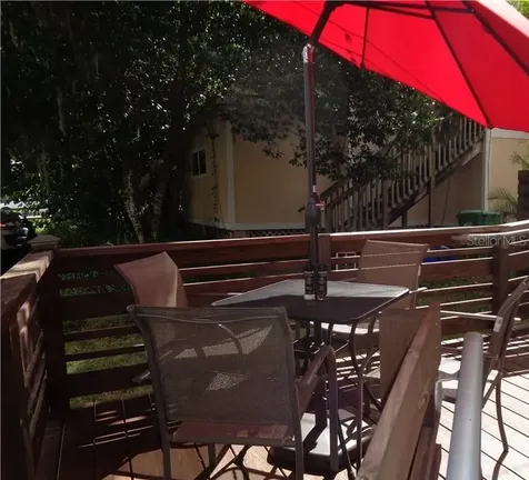 208 W Howry Avenue Deland FL 32720