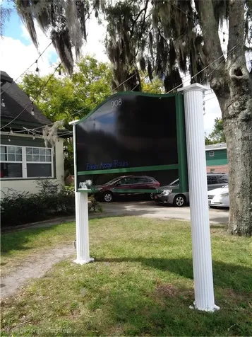 208 W Howry Avenue Deland FL 32720