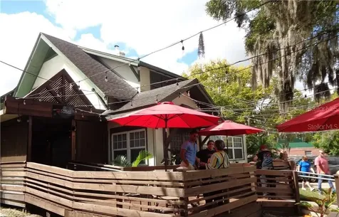 208 W Howry Avenue Deland FL 32720