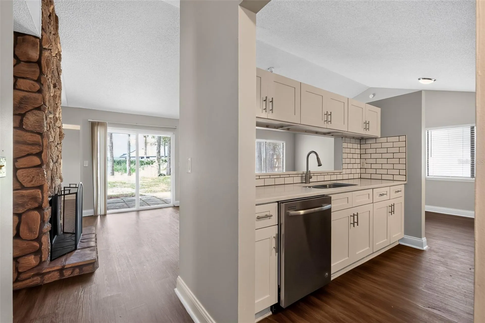 3918 Pine Breeze Road S Jacksonville FL 32257