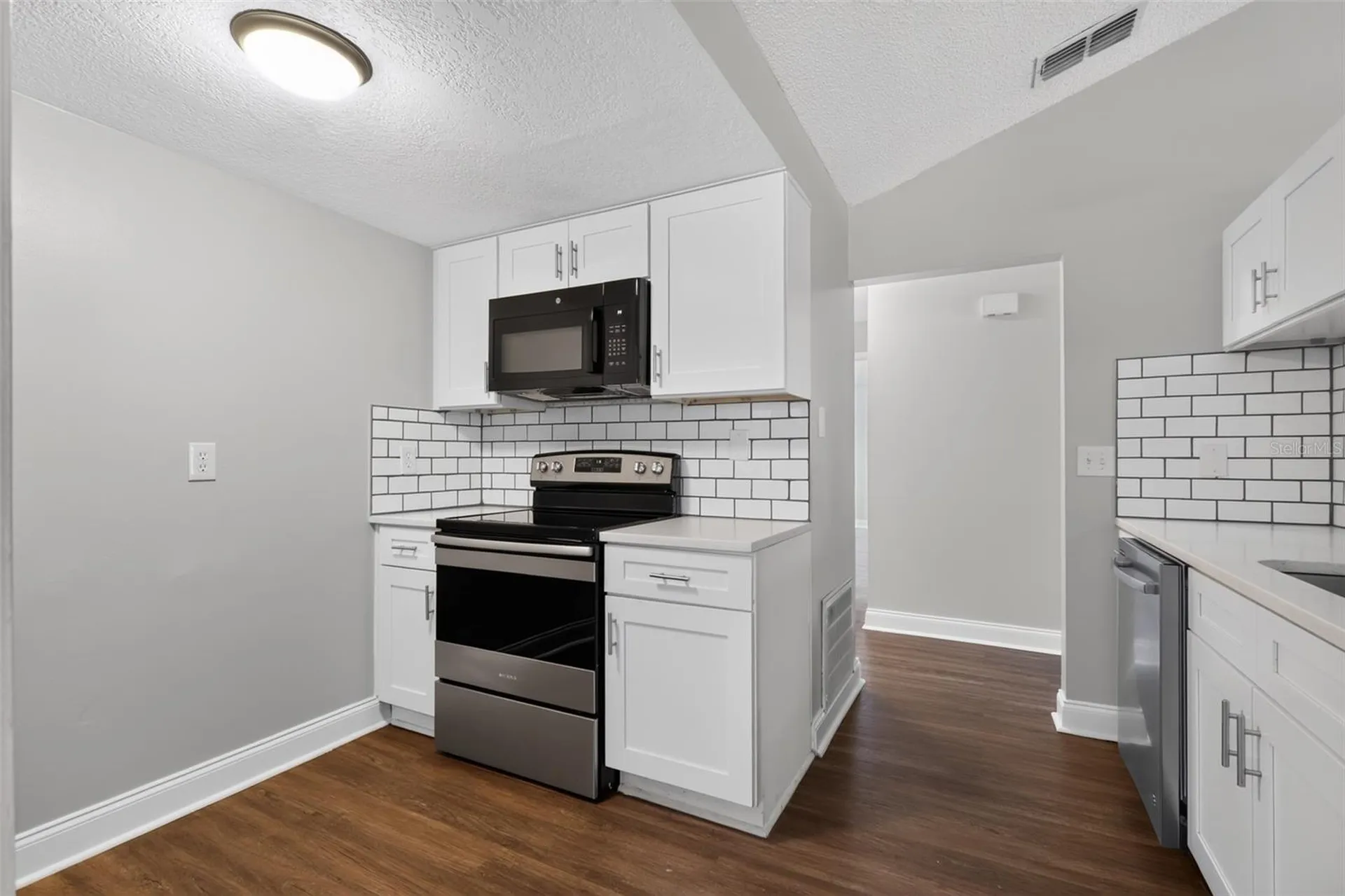 3918 Pine Breeze Road S Jacksonville FL 32257