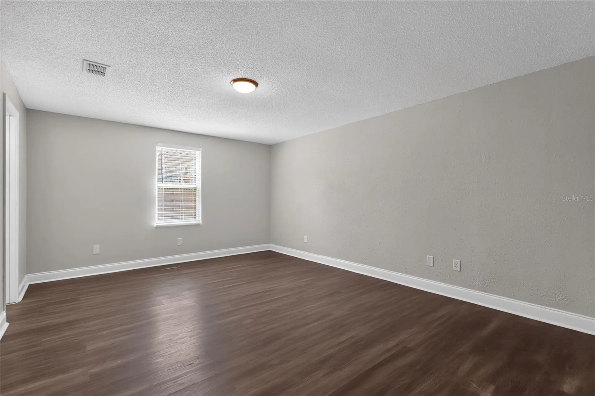 3918 Pine Breeze Road S Jacksonville FL 32257