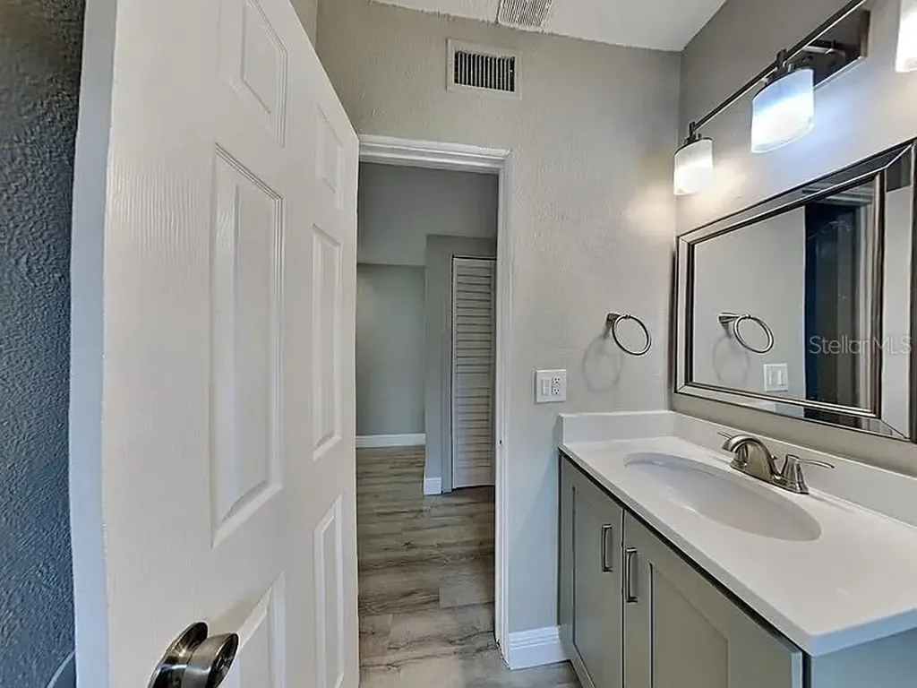 313 S Lawsona Boulevard Orlando FL 32801