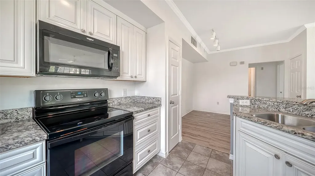 5501 Rosehill Road Sarasota FL 34233