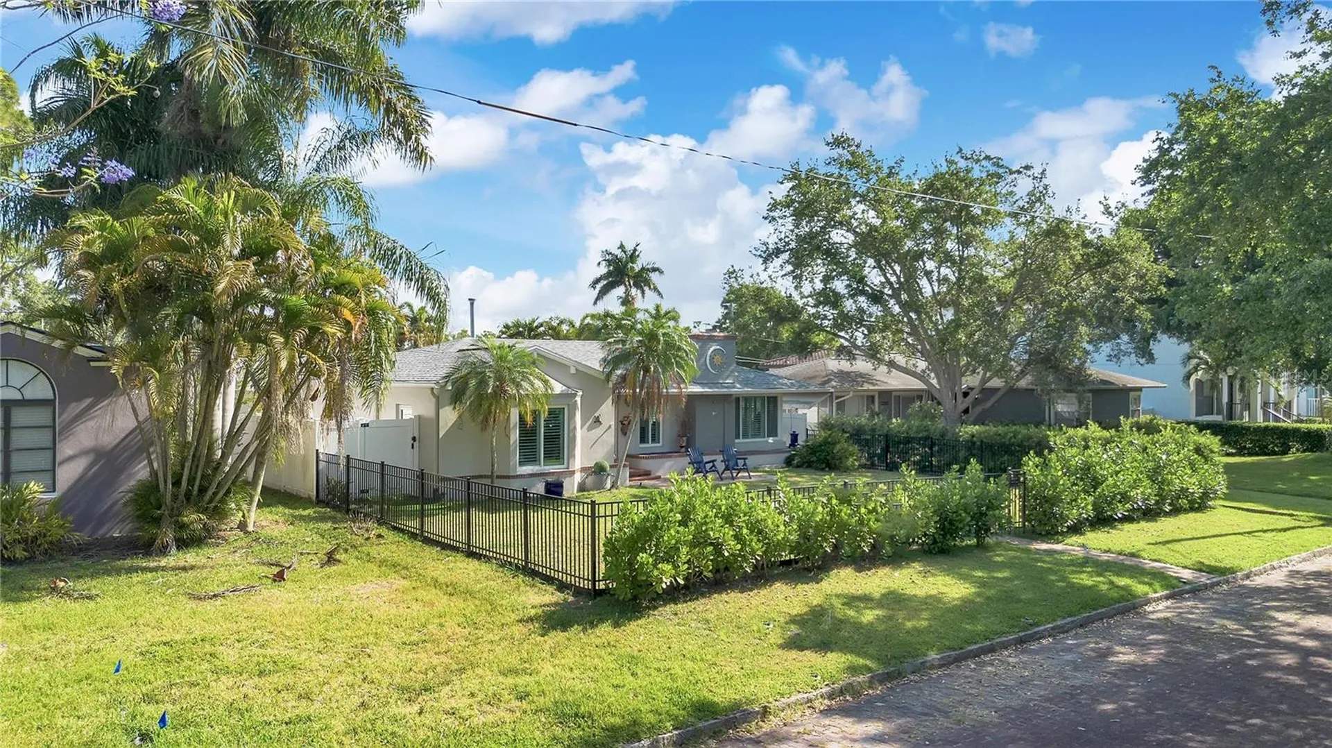 145 27th Avenue N St Petersburg FL 33704