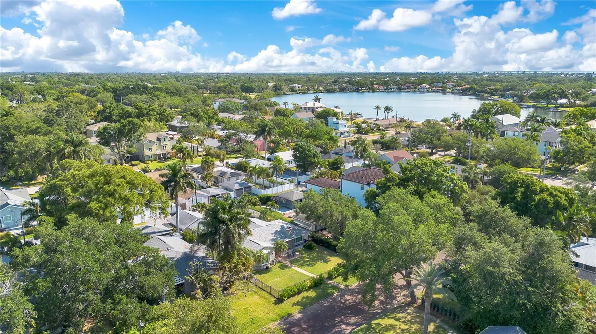 145 27th Avenue N St Petersburg FL 33704
