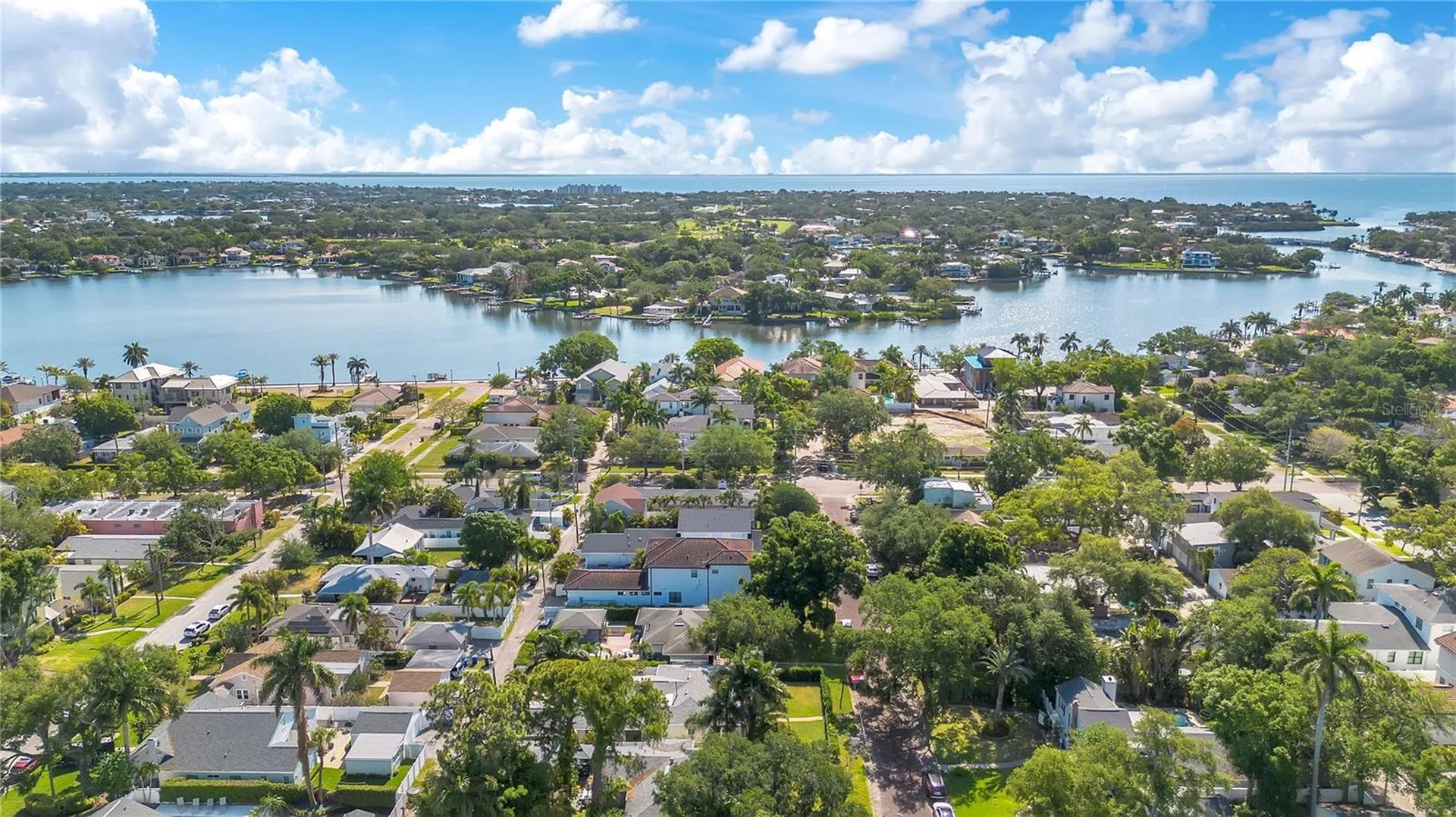 145 27th Avenue N St Petersburg FL 33704