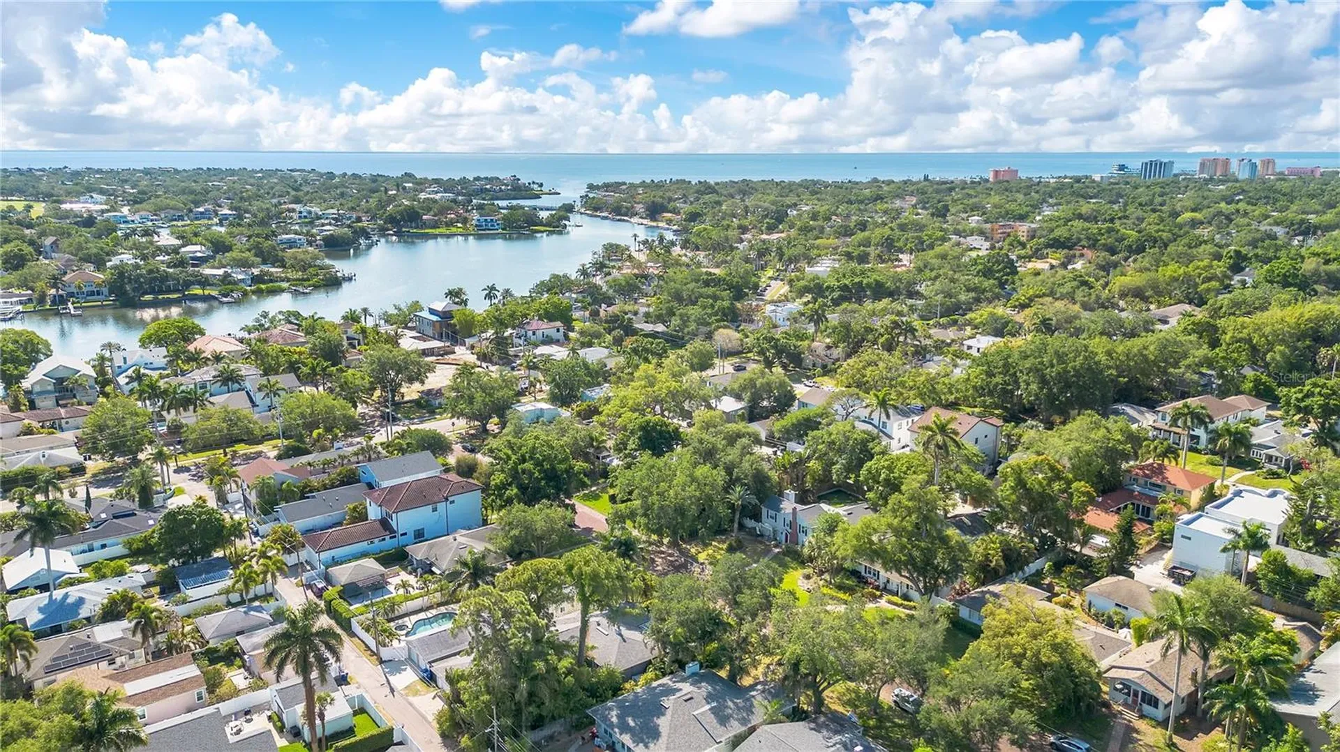 145 27th Avenue N St Petersburg FL 33704
