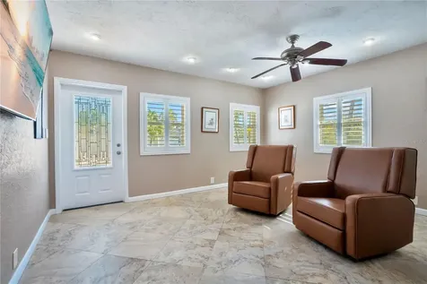 145 27th Avenue N St Petersburg FL 33704