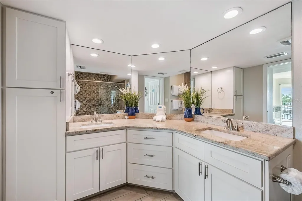 7435 Bayshore Drive Treasure Island FL 33706