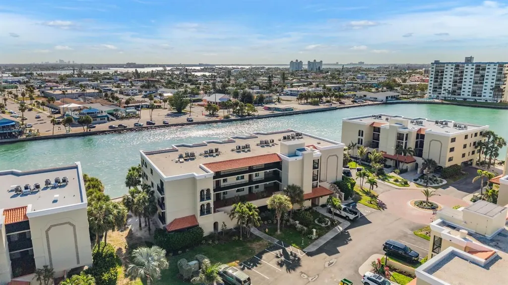 7435 Bayshore Drive Treasure Island FL 33706