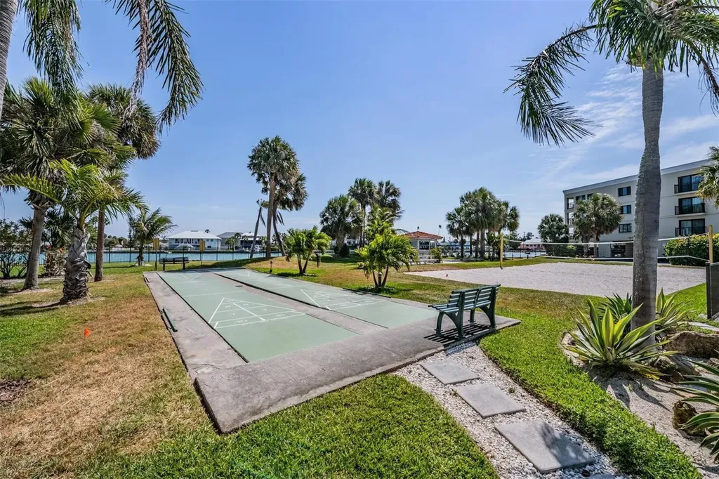 7435 Bayshore Drive Treasure Island FL 33706