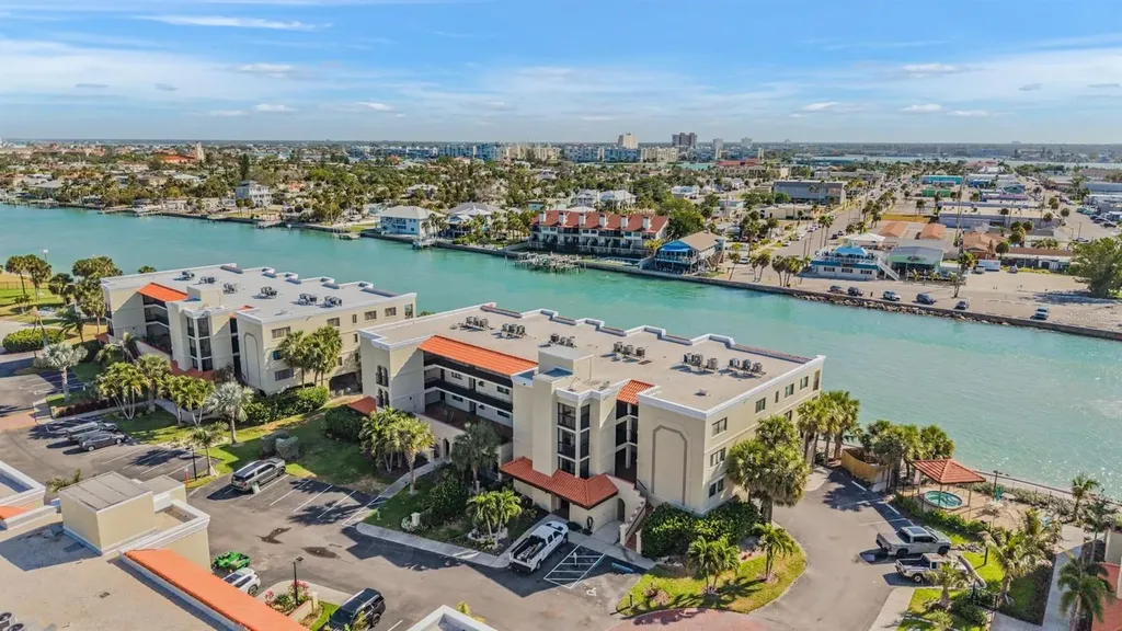 7435 Bayshore Drive Treasure Island FL 33706