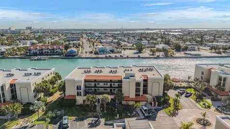 7435 Bayshore Drive Treasure Island FL 33706