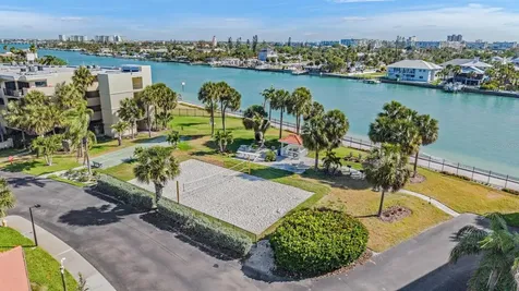 7435 Bayshore Drive Treasure Island FL 33706