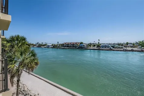 7435 Bayshore Drive Treasure Island FL 33706