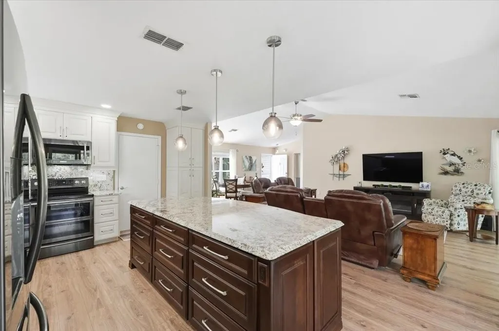 6101 Magpie Drive Lakeland FL 33809