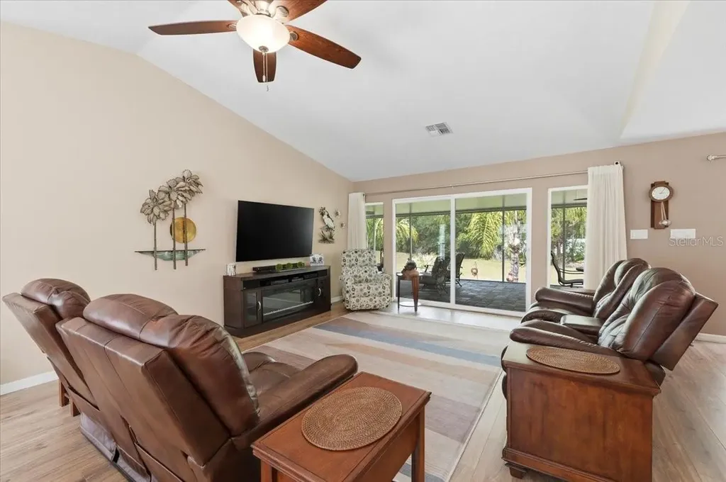 6101 Magpie Drive Lakeland FL 33809