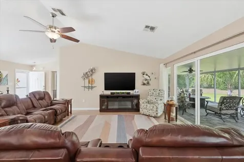 6101 Magpie Drive Lakeland FL 33809
