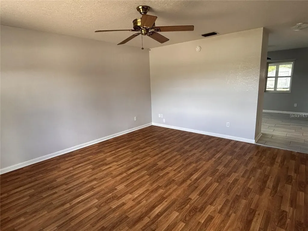 911 NW 4th Avenue Chiefland FL 32626