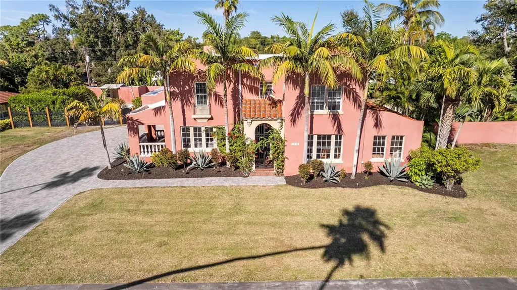 7810 Senrab Drive Bradenton FL 34209
