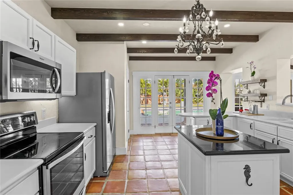7810 Senrab Drive Bradenton FL 34209