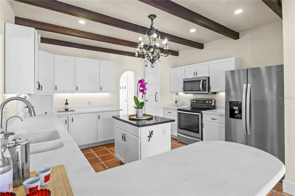 7810 Senrab Drive Bradenton FL 34209
