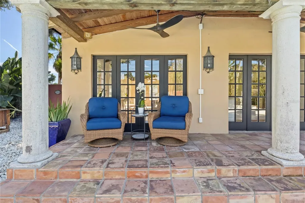 7810 Senrab Drive Bradenton FL 34209