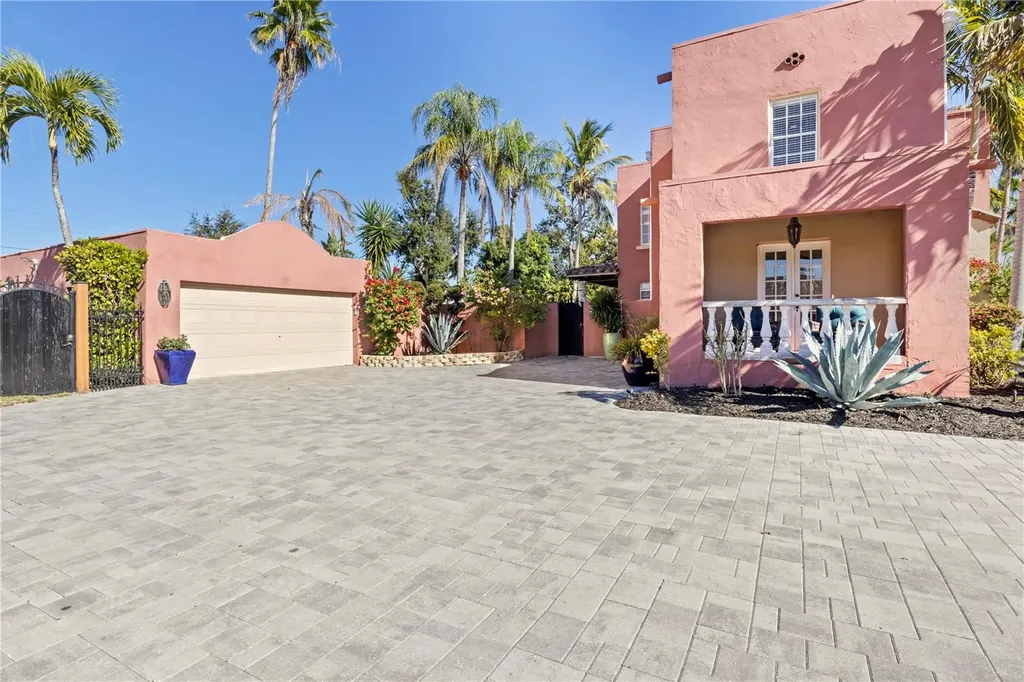 7810 Senrab Drive Bradenton FL 34209