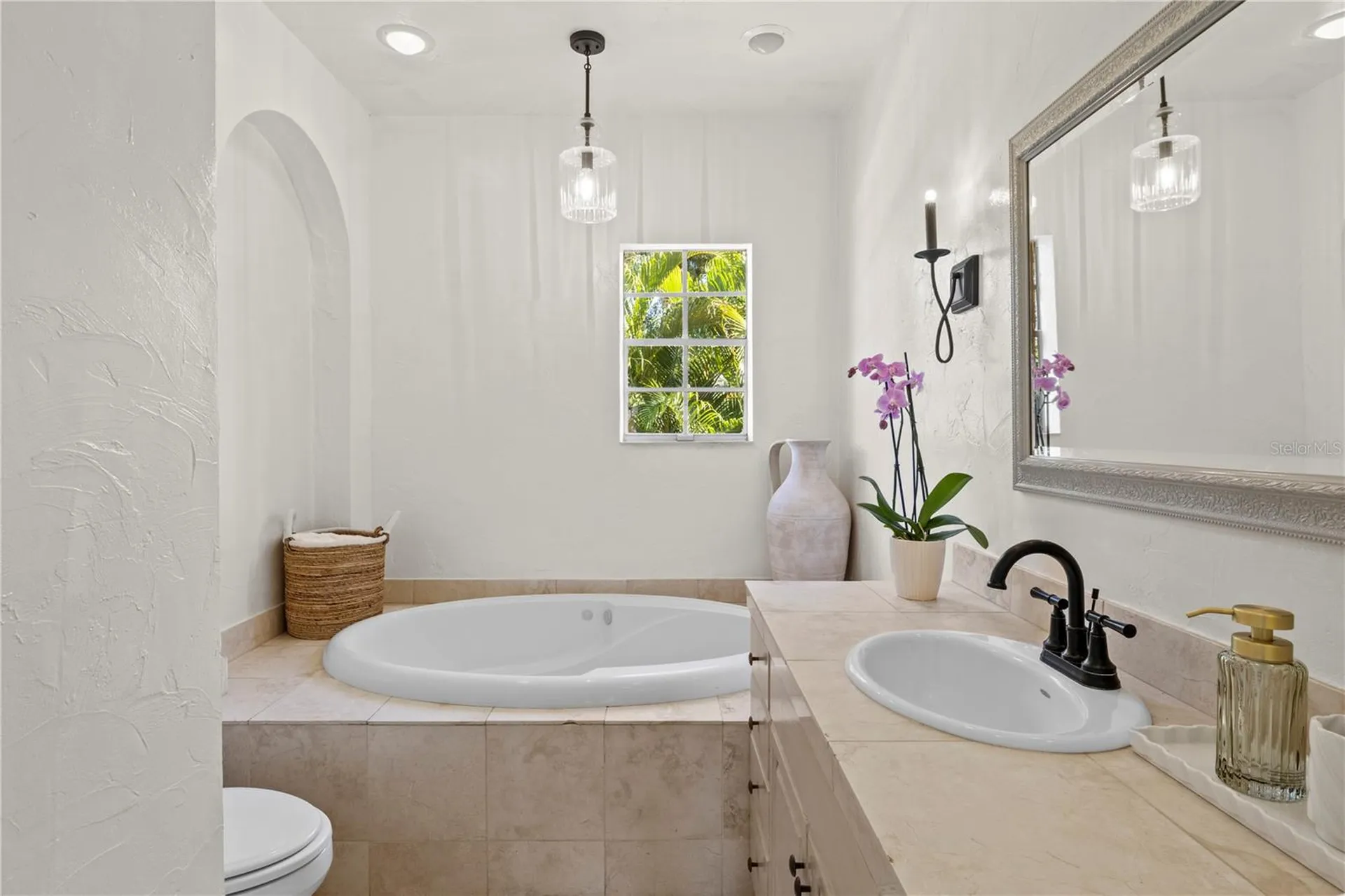 7810 Senrab Drive Bradenton FL 34209