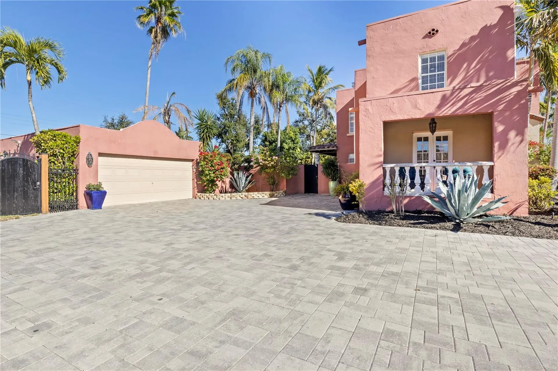 7810 Senrab Drive Bradenton FL 34209