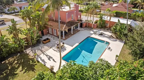 7810 Senrab Drive Bradenton FL 34209